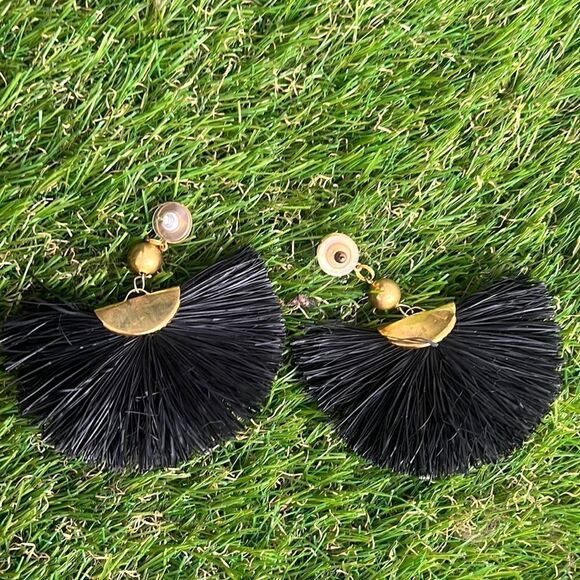 Black Fan Dangle Earrings - Gold Post Stud w Backs - NEW - Drop Earring - Picture 2 of 3
